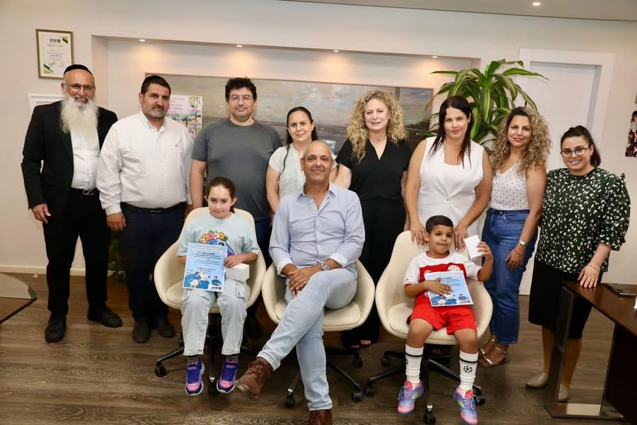 חולקו הפרסים לזוכי תחרות “הבית המקושט” של חדרה 🇮🇱🏡