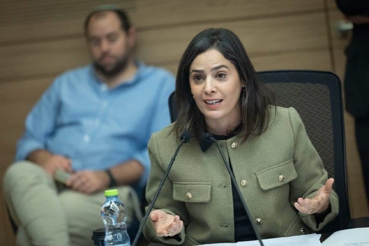 הגופה של עמיחי לא התקררה - וח"כ מיש עתיד כבר רוקדת על הדם