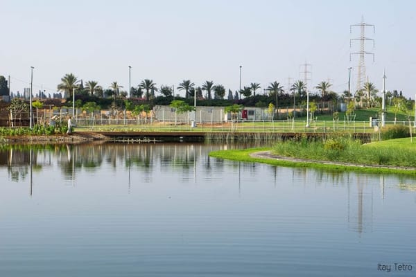 ביקורת על היעדר מזנונים ודוכני מזון באקו פארק בחדרה בשבתות