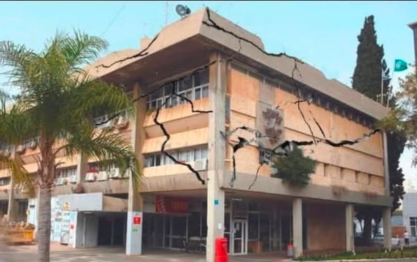 תלונה לראש העיר ומהנדס העירייה: עובדת בכירה ביצעה עבירות בנייה לכאורה