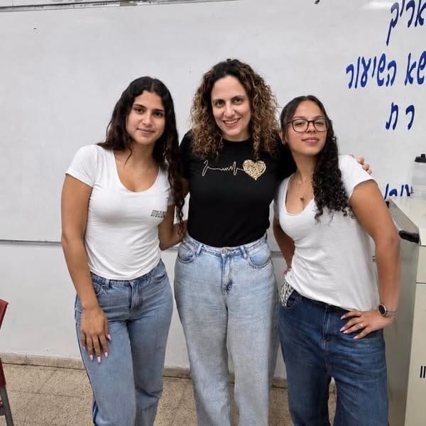 תלמידות מחדרה סיימו ראשונות בתחרות בניית אתרים ארצית