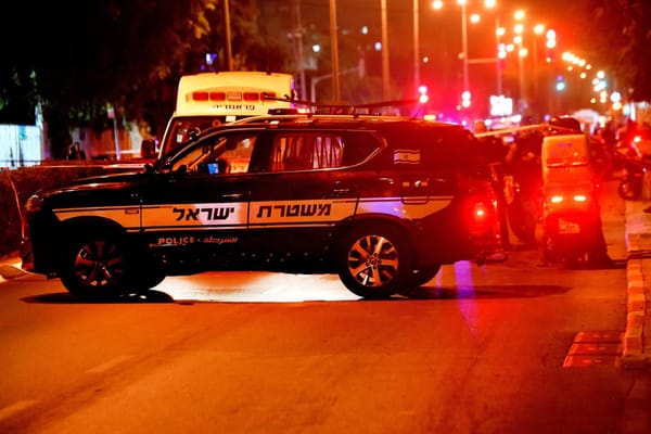שופט בחדרה שחרר ממעצר חשוד בזריקת רימון לעבר בית