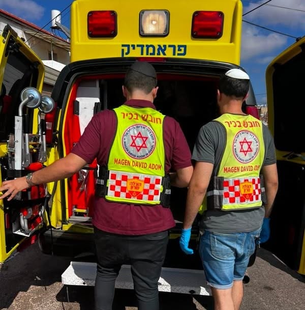 בן 76 נפצע מנפילת סולם בחצר ביתו ברחוב מבצע קדש בחדרה